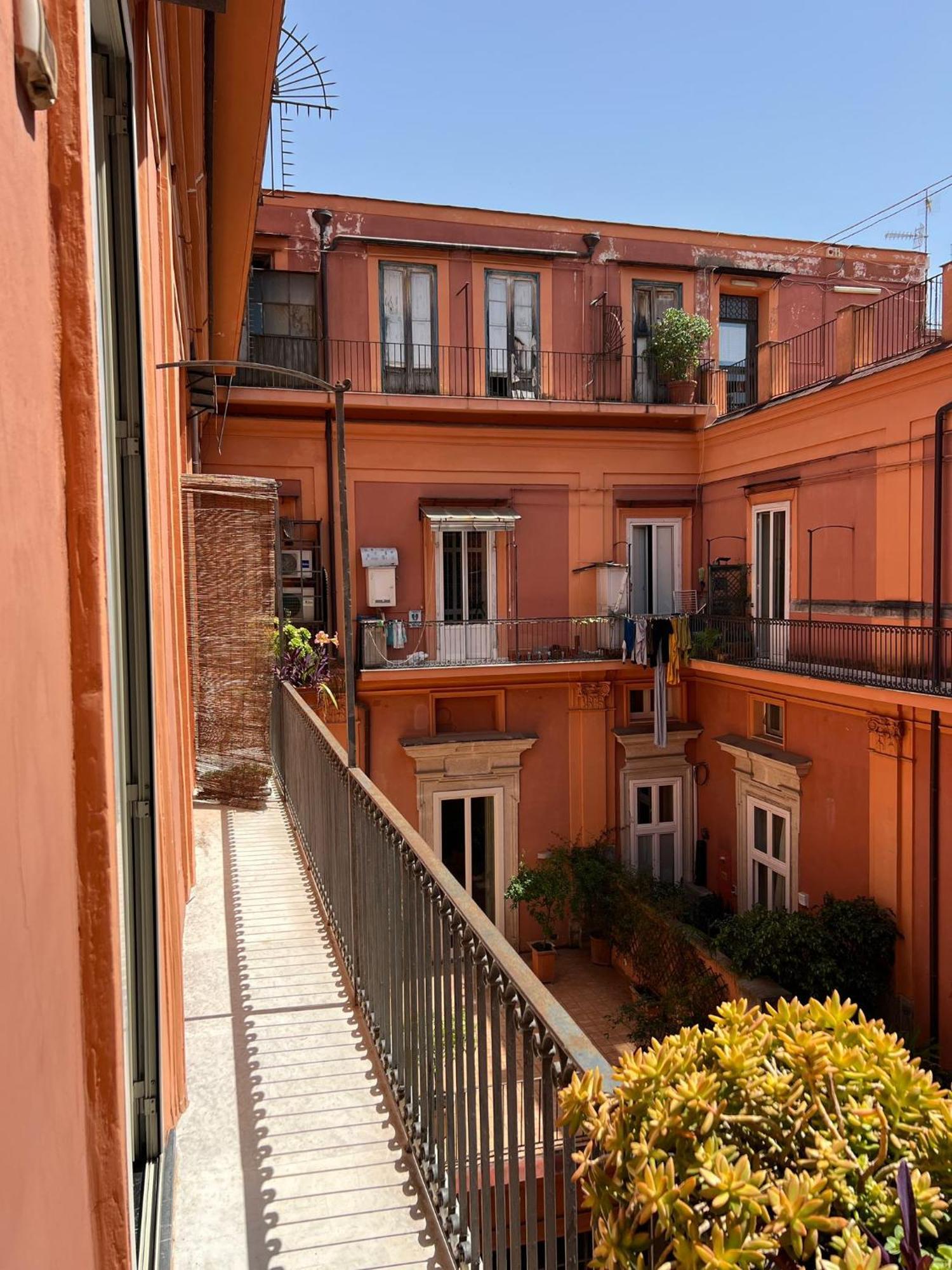 نابولي B&B Ruffo Di Bagnara Palazzo Monumentale المظهر الخارجي الصورة